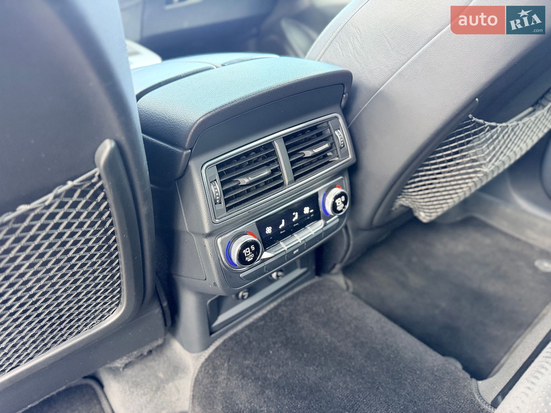 Audi Q7 2018 VIN WAUZZZ4M6KD003279 фото оголошення 37 з 49
