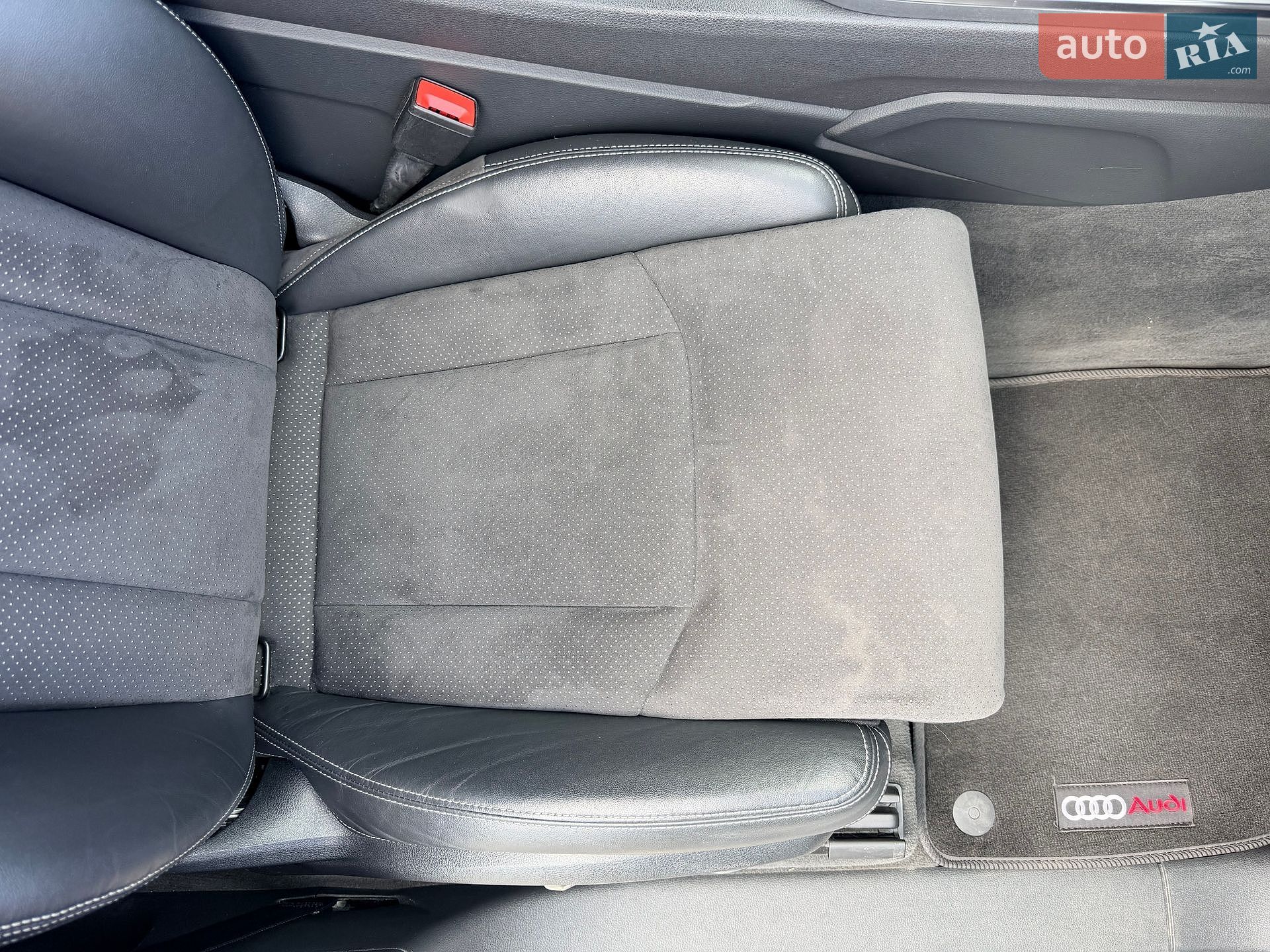 Audi Q7 2018 VIN WAUZZZ4M6KD003279 фото оголошення 42 з 49