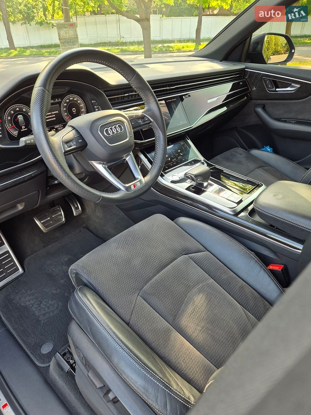 Audi Q8 2018 VIN WAUZZZF1XKD005054 фото оголошення 11 з 21