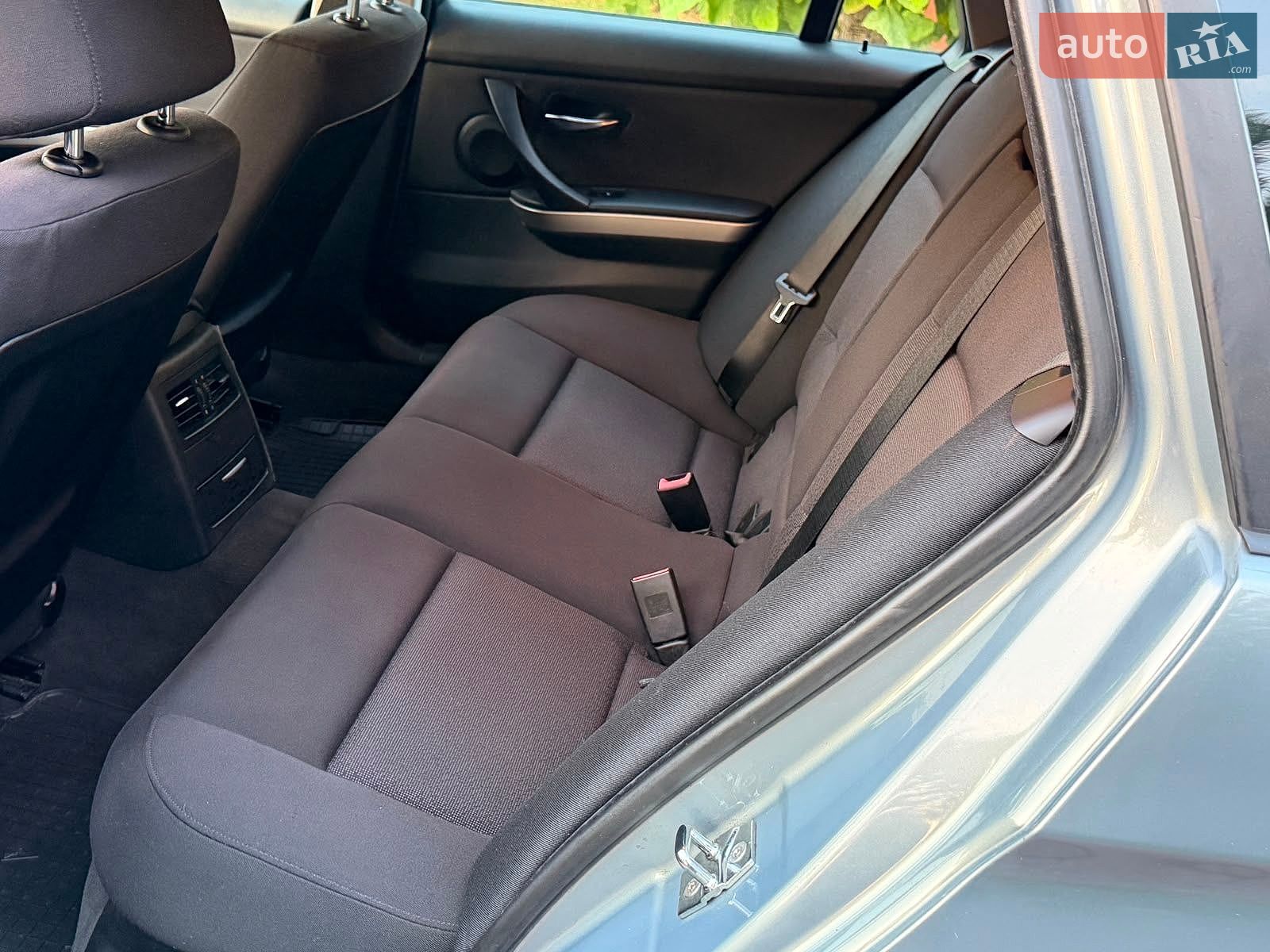 BMW 3 Series 2006 VIN WBAVU11040KW89511 фото оголошення 9 з 15