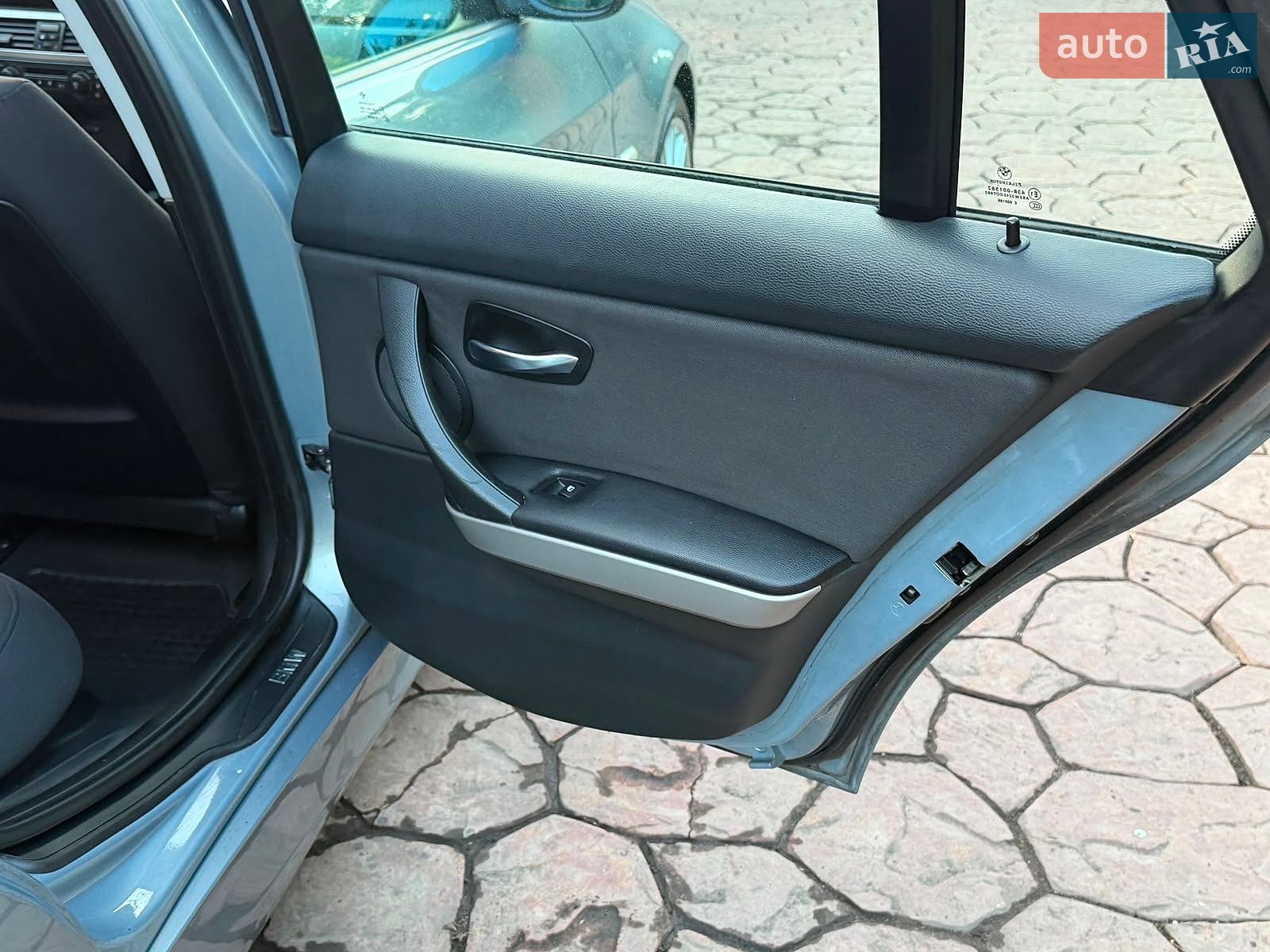 BMW 3 Series 2006 VIN WBAVU11040KW89511 фото оголошення 10 з 15