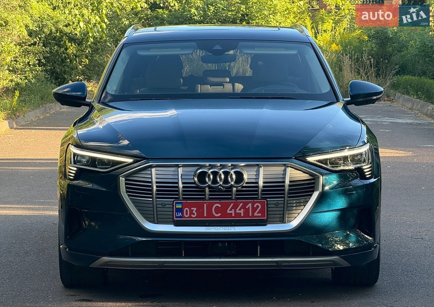 Audi e-tron 2020 VIN WA1VAAGE4KB015709 фото оголошення 5 з 109