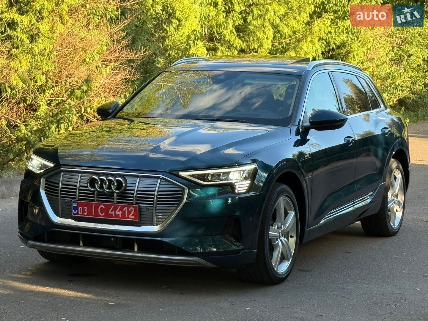 Audi e-tron 2020 VIN WA1VAAGE4KB015709 фото оголошення 9 з 109