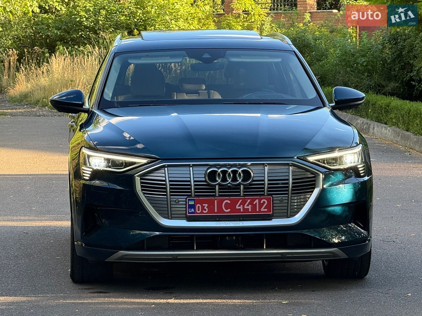 Audi e-tron 2020 VIN WA1VAAGE4KB015709 фото оголошення 16 з 109