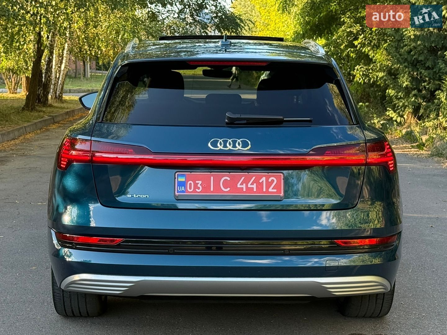Audi e-tron 2020 VIN WA1VAAGE4KB015709 фото оголошення 17 з 109
