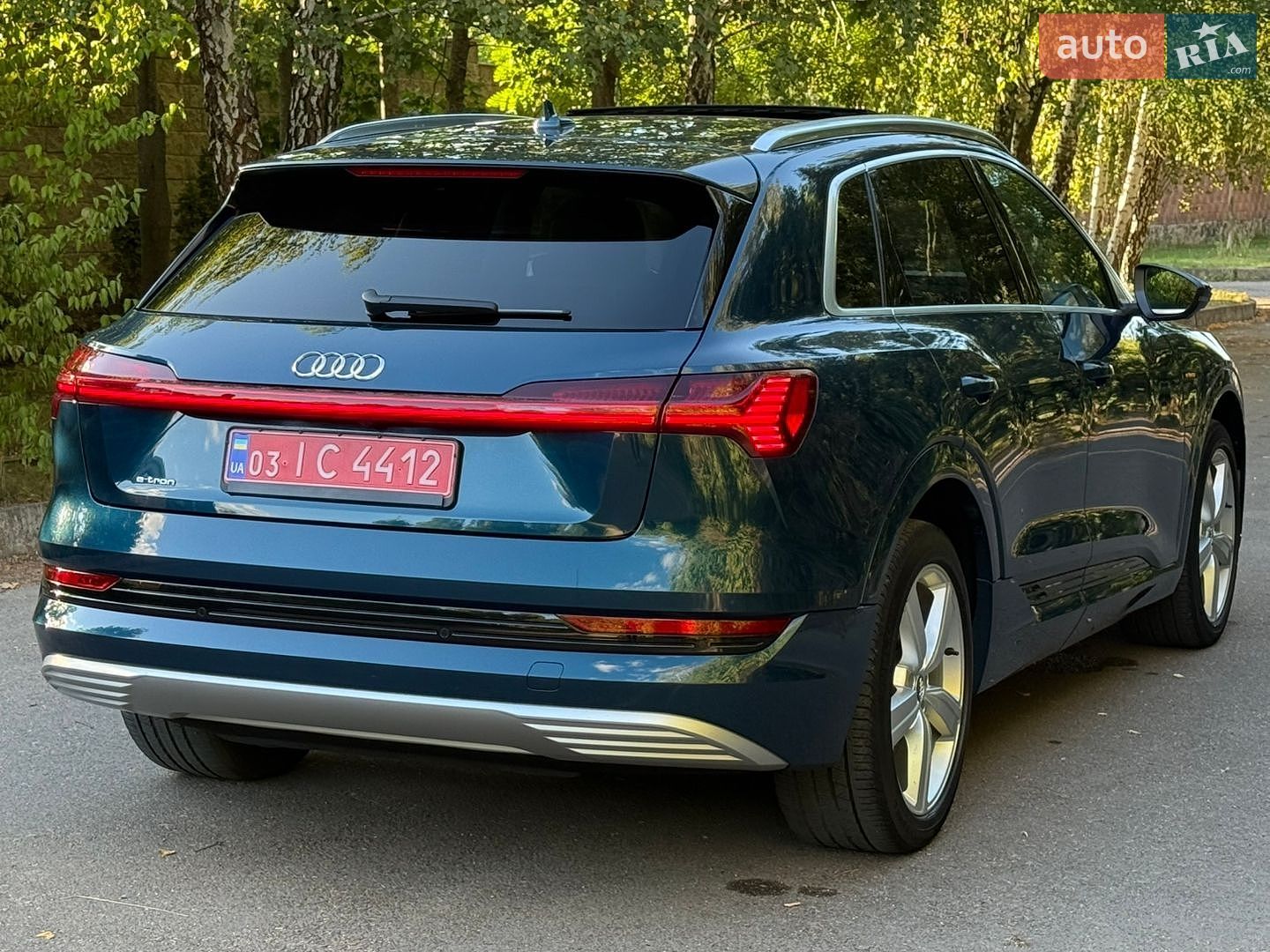 Audi e-tron 2020 VIN WA1VAAGE4KB015709 фото оголошення 19 з 109