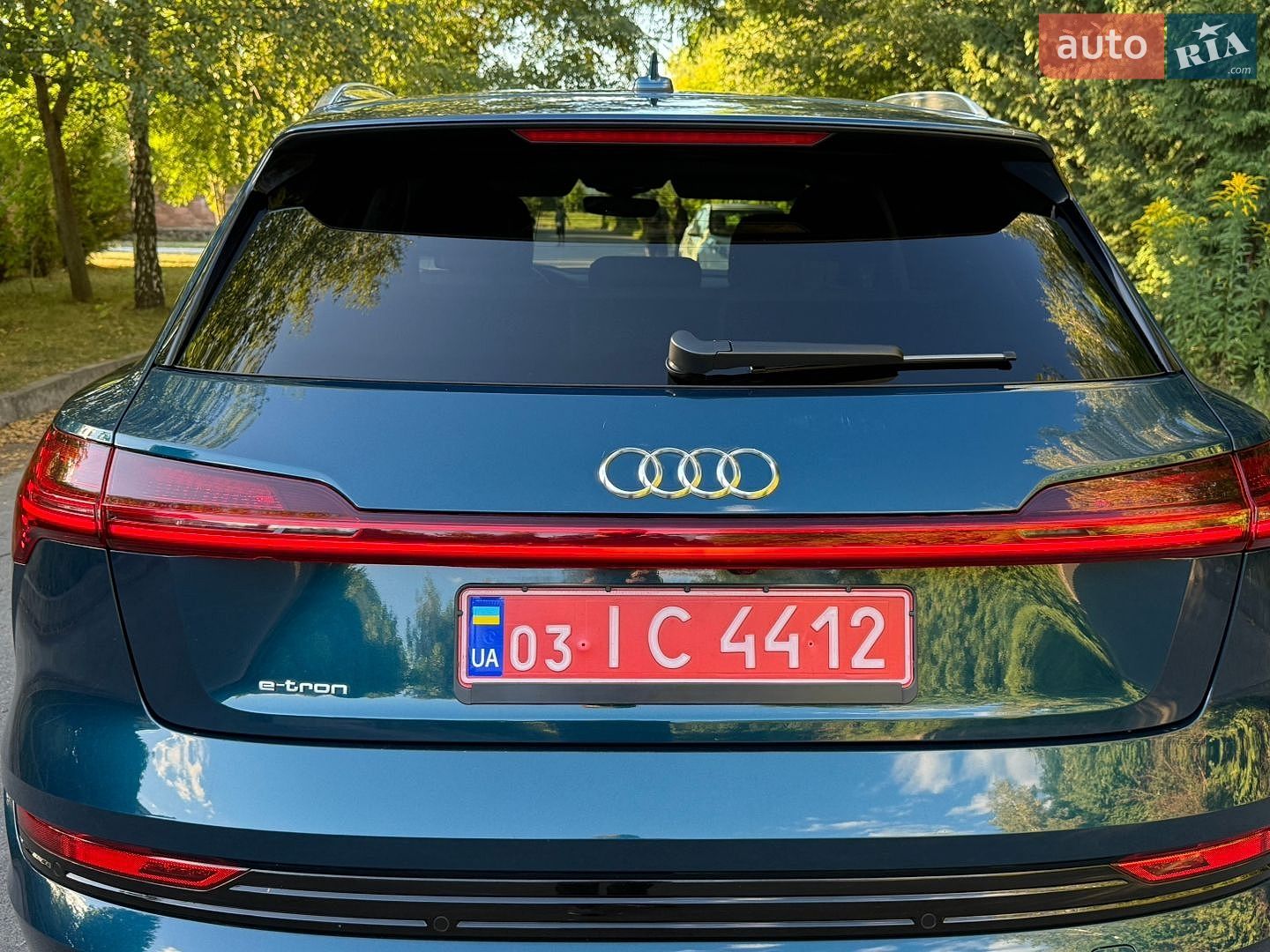 Audi e-tron 2020 VIN WA1VAAGE4KB015709 фото оголошення 32 з 109
