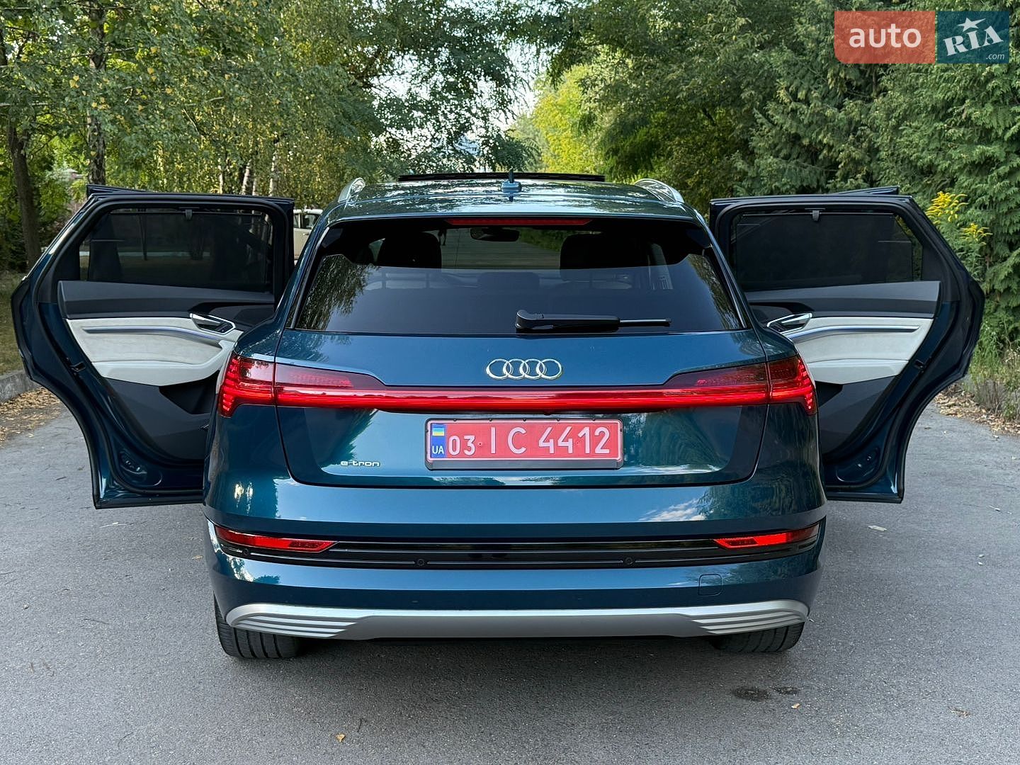 Audi e-tron 2020 VIN WA1VAAGE4KB015709 фото оголошення 42 з 109