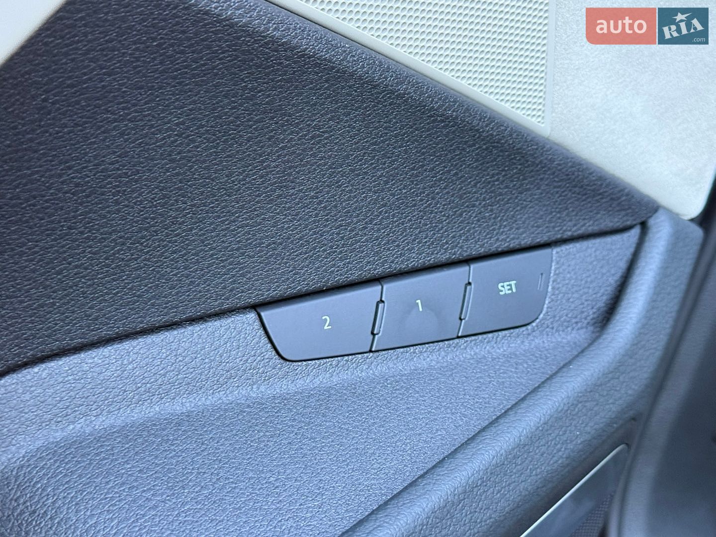 Audi e-tron 2020 VIN WA1VAAGE4KB015709 фото оголошення 47 з 109