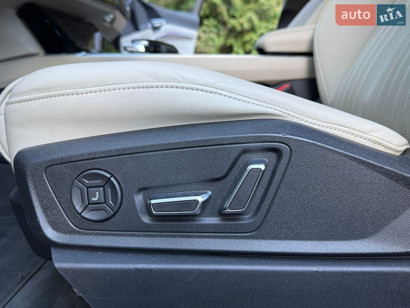 Audi e-tron 2020 VIN WA1VAAGE4KB015709 фото оголошення 55 з 109
