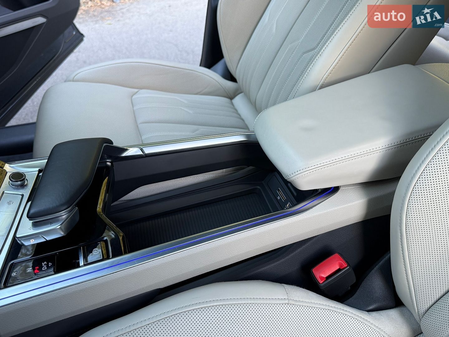 Audi e-tron 2020 VIN WA1VAAGE4KB015709 фото оголошення 65 з 109