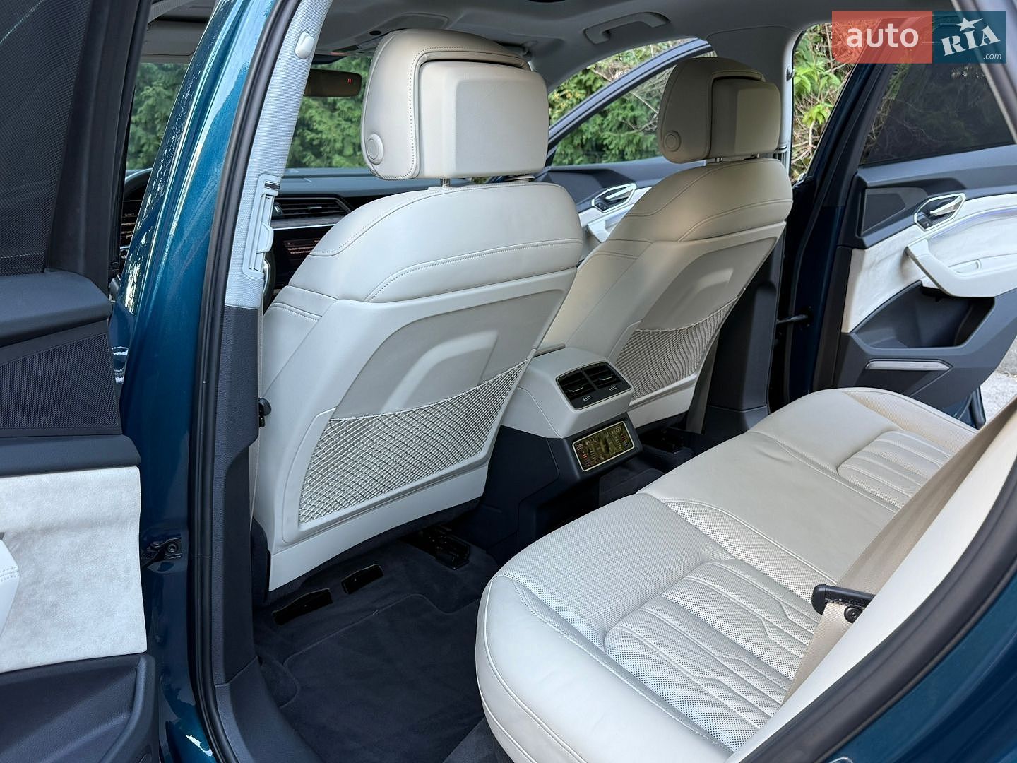 Audi e-tron 2020 VIN WA1VAAGE4KB015709 фото оголошення 68 з 109
