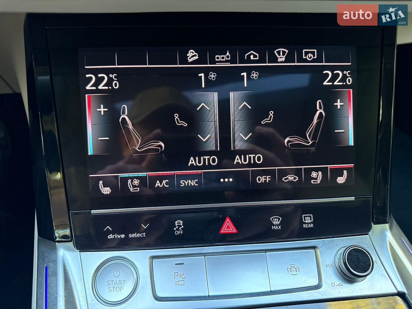 Audi e-tron 2020 VIN WA1VAAGE4KB015709 фото оголошення 103 з 109