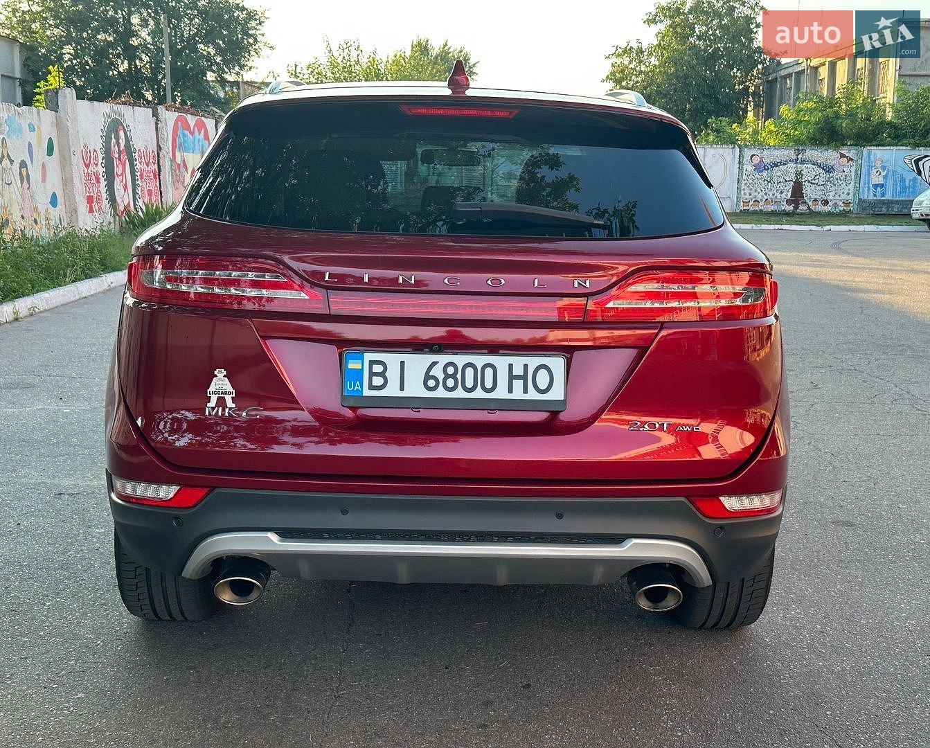 Lincoln MKC 2017 VIN 5LMCJ3D9XHUL53945 фото оголошення 8 з 17