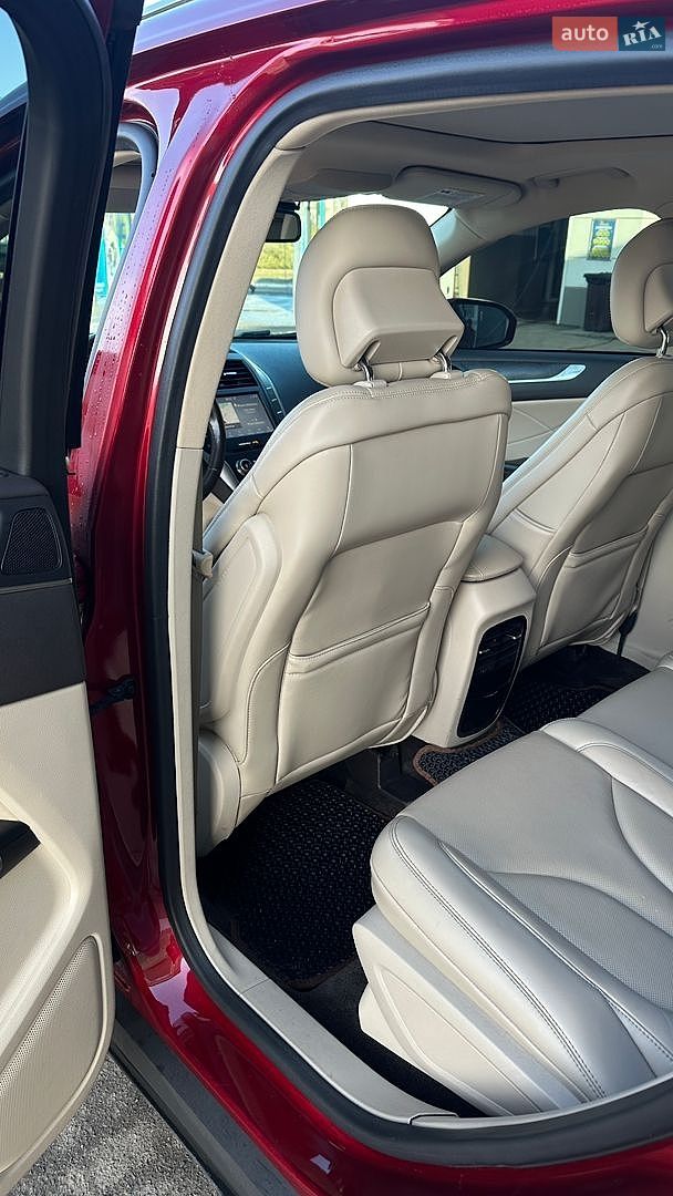 Lincoln MKC 2017 VIN 5LMCJ3D9XHUL53945 фото оголошення 16 з 17