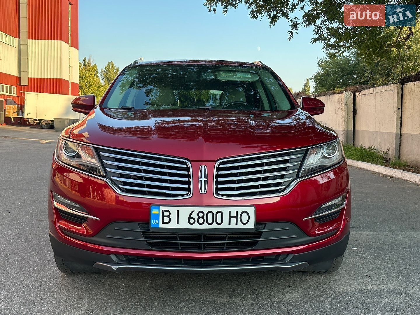 Lincoln MKC 2017 VIN 5LMCJ3D9XHUL53945 фото оголошення 9 з 17
