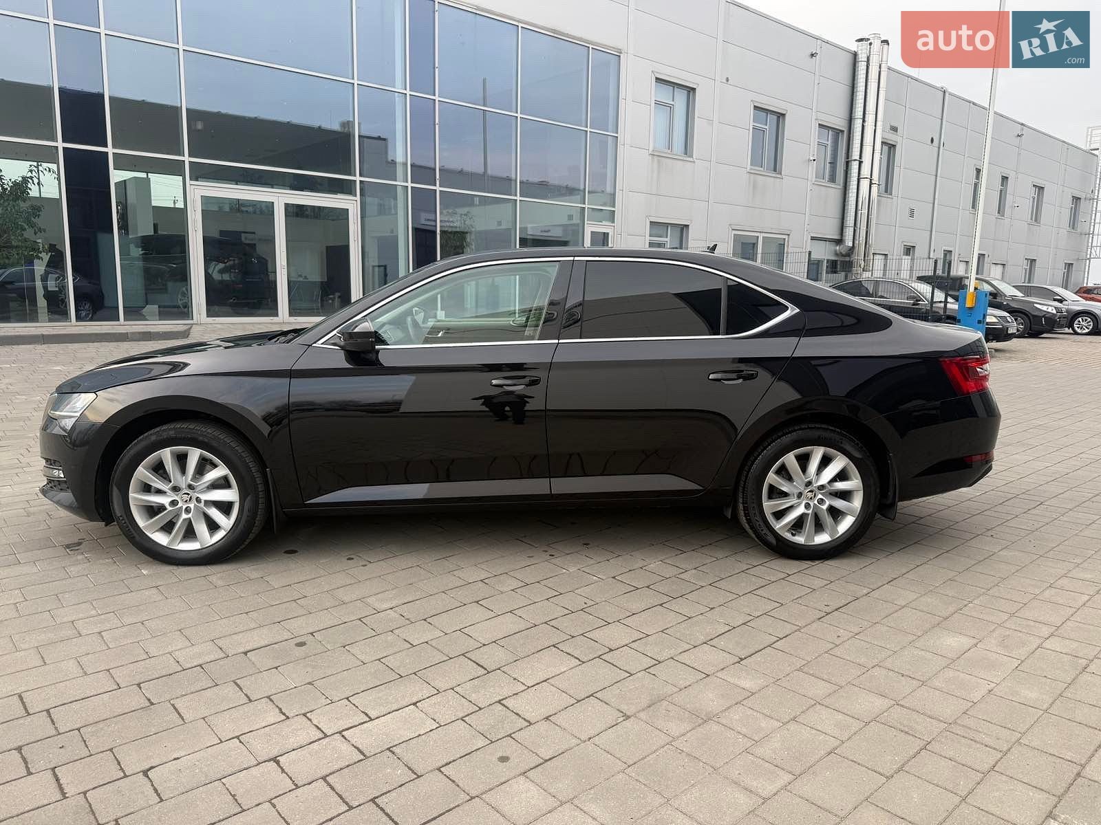 Skoda Superb 2023 VIN TMBAM8NP9PB300048 фото оголошення 5 з 6