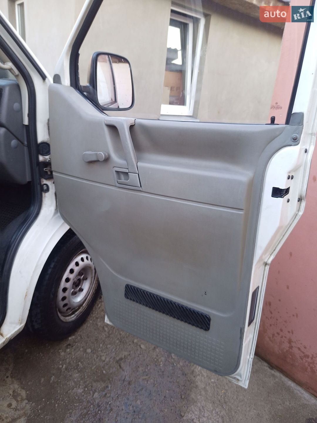Volkswagen Transporter 2000 VIN WV1ZZZ70Z1X043052 фото оголошення 9 з 14