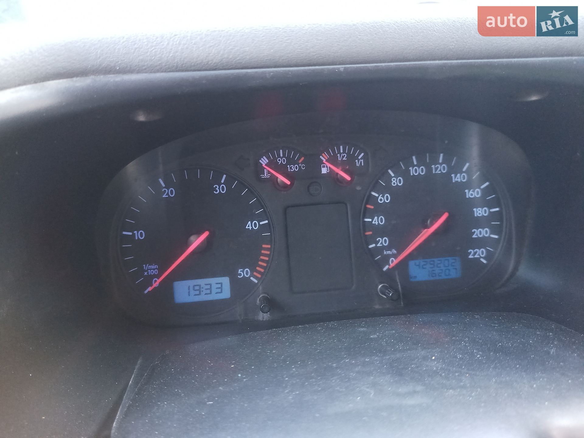 Volkswagen Transporter 2000 VIN WV1ZZZ70Z1X043052 фото оголошення 8 з 14