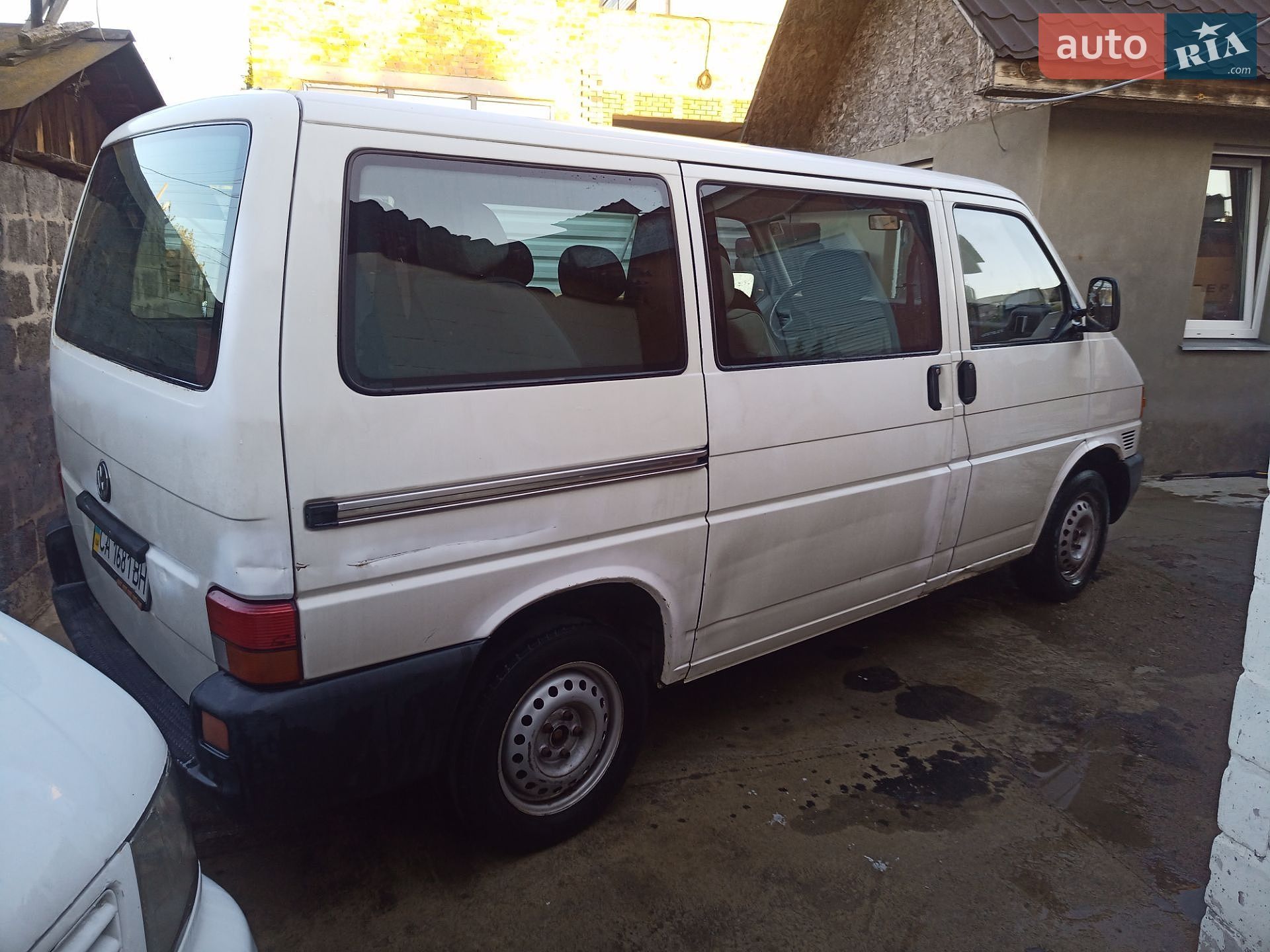 Volkswagen Transporter 2000 VIN WV1ZZZ70Z1X043052 фото оголошення 2 з 14
