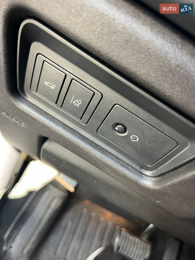 Land Rover Discovery Sport 2015 VIN SALCT2BG8GH574151 фото оголошення 39 з 42