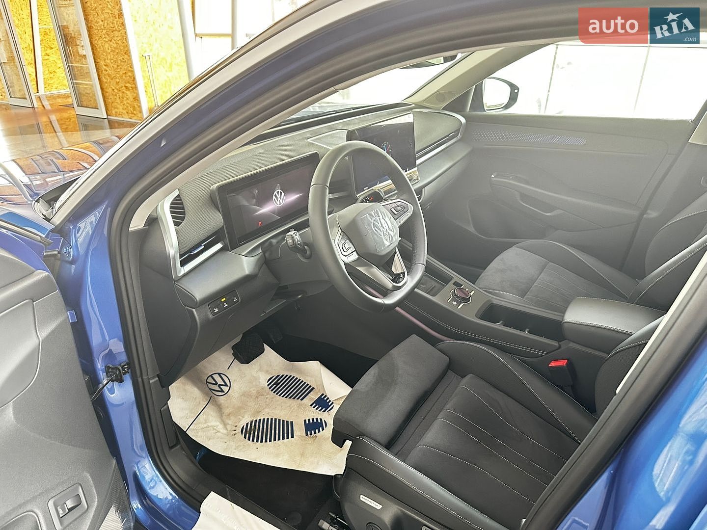 Volkswagen T-Roc 2026 VIN WVGZZZA21TV040768 фото оголошення 5 з 18
