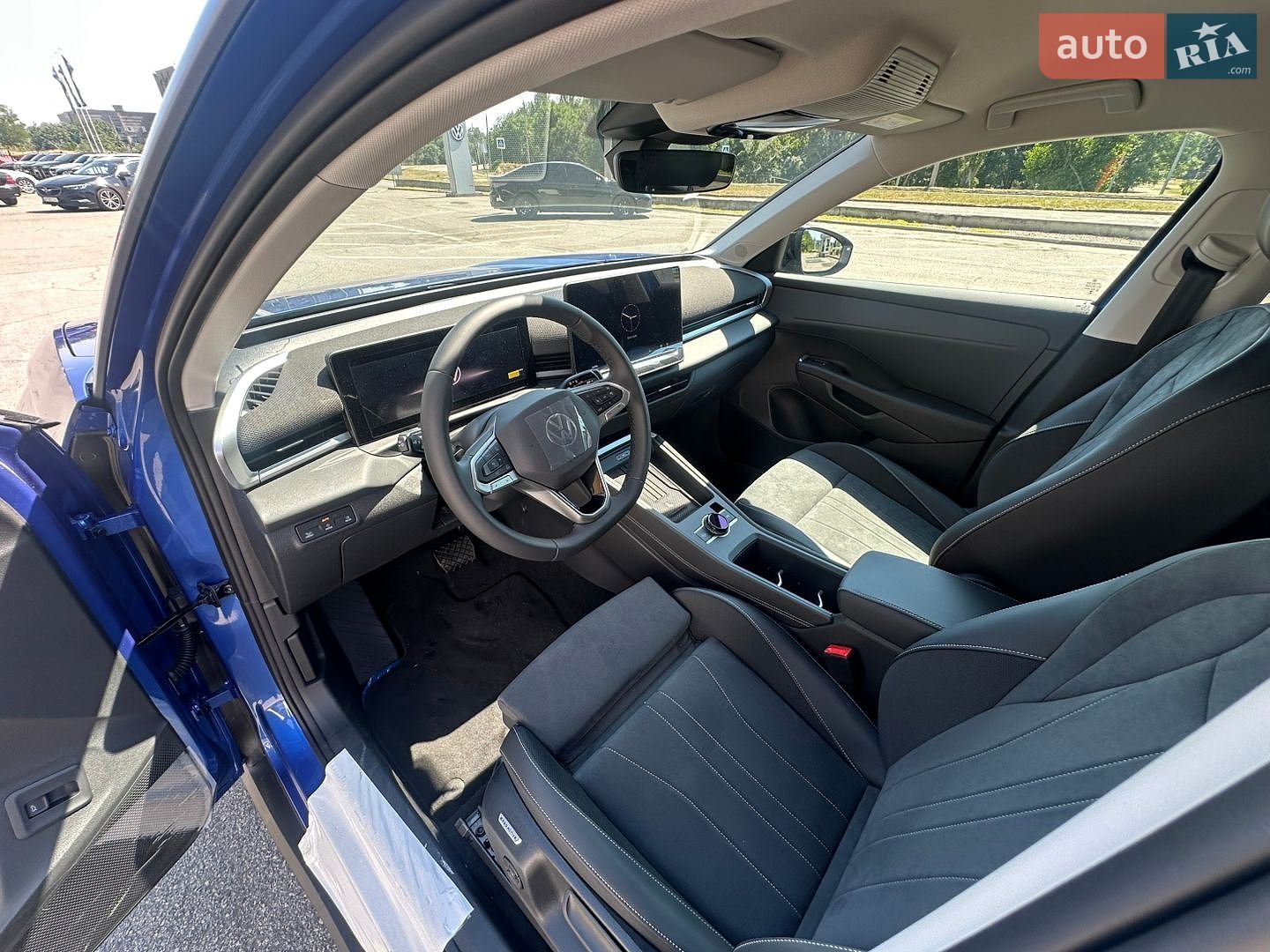 Volkswagen T-Roc 2026 VIN WVGZZZA21TV040768 фото оголошення 8 з 18