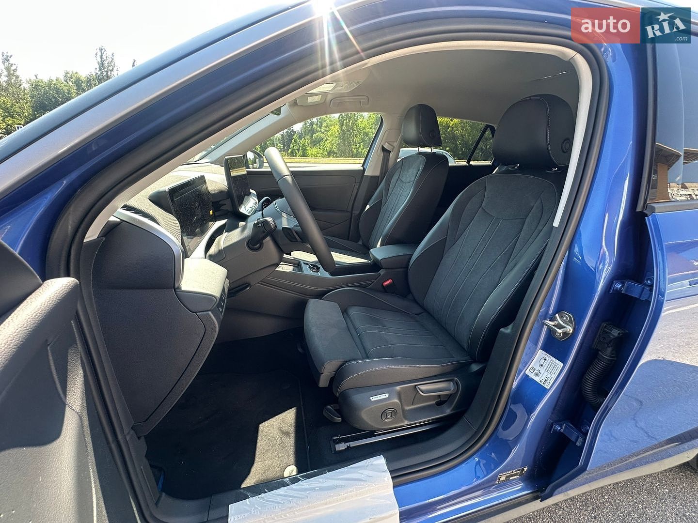 Volkswagen T-Roc 2026 VIN WVGZZZA21TV040768 фото оголошення 16 з 18