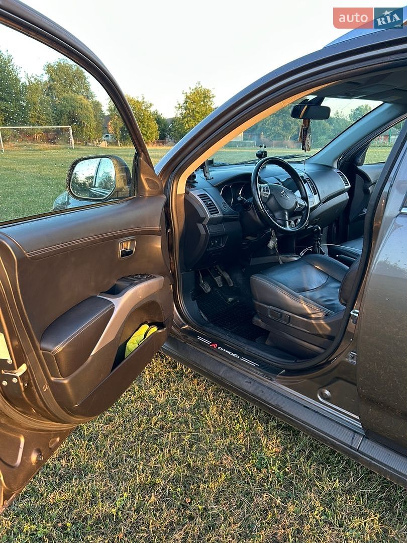 Citroen C-Crosser 2010 VIN VF7VV4HK8BZ900979 фото оголошення 11 з 20