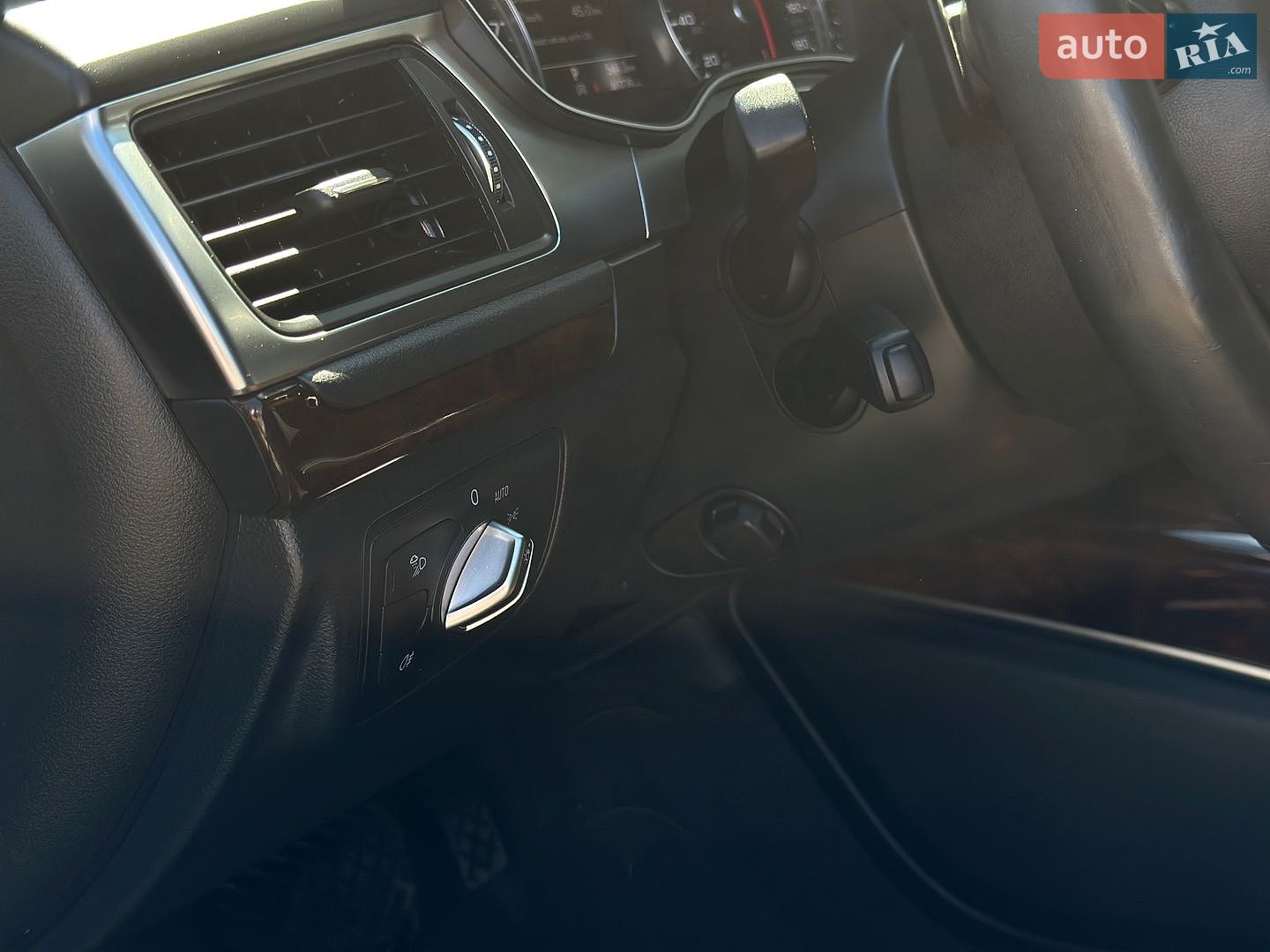 Audi A7 Sportback 2015 VIN WAUWGAFC7GN078931 фото оголошення 15 з 33