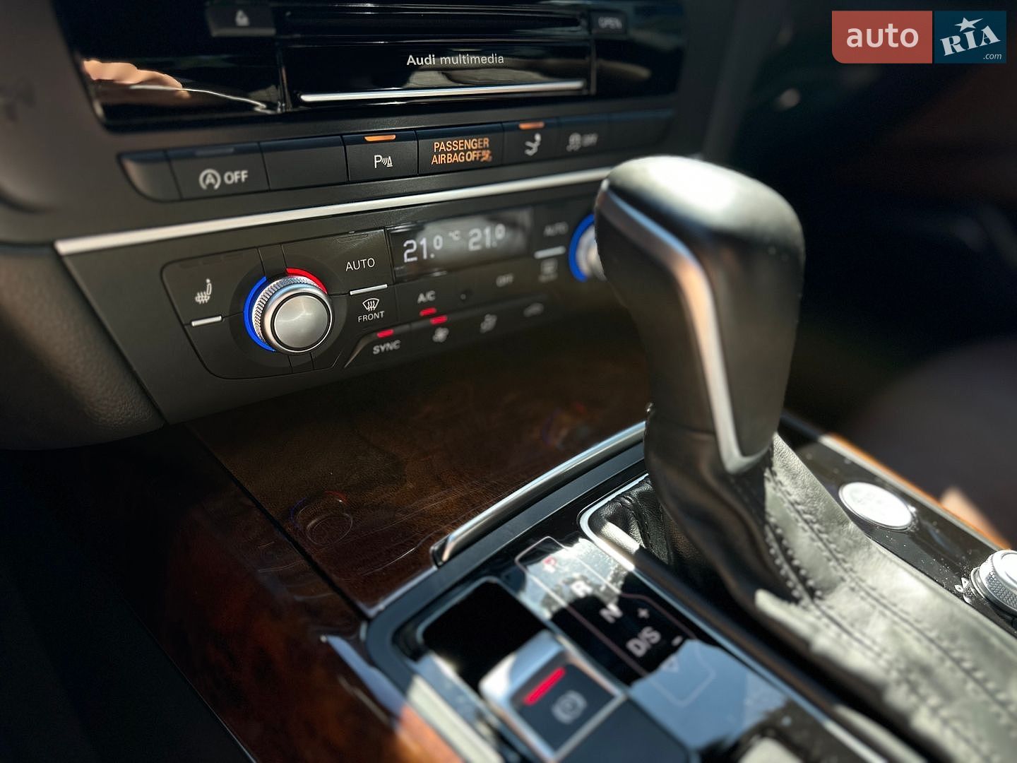 Audi A7 Sportback 2015 VIN WAUWGAFC7GN078931 фото оголошення 16 з 33