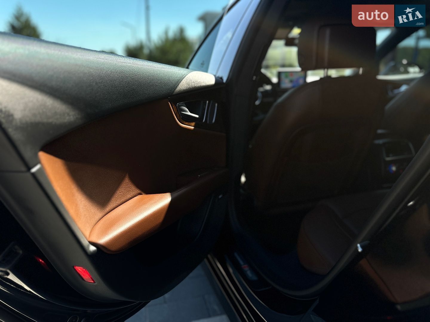 Audi A7 Sportback 2015 VIN WAUWGAFC7GN078931 фото оголошення 19 з 33