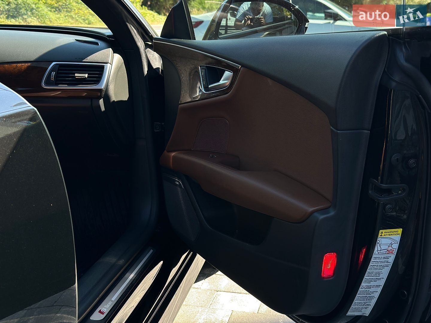 Audi A7 Sportback 2015 VIN WAUWGAFC7GN078931 фото оголошення 29 з 33