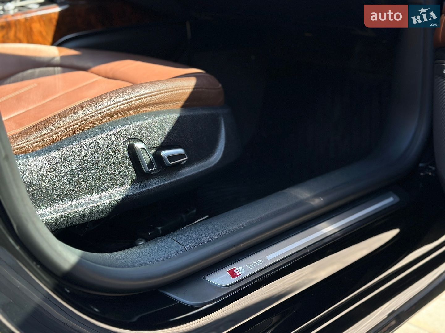 Audi A7 Sportback 2015 VIN WAUWGAFC7GN078931 фото оголошення 30 з 33