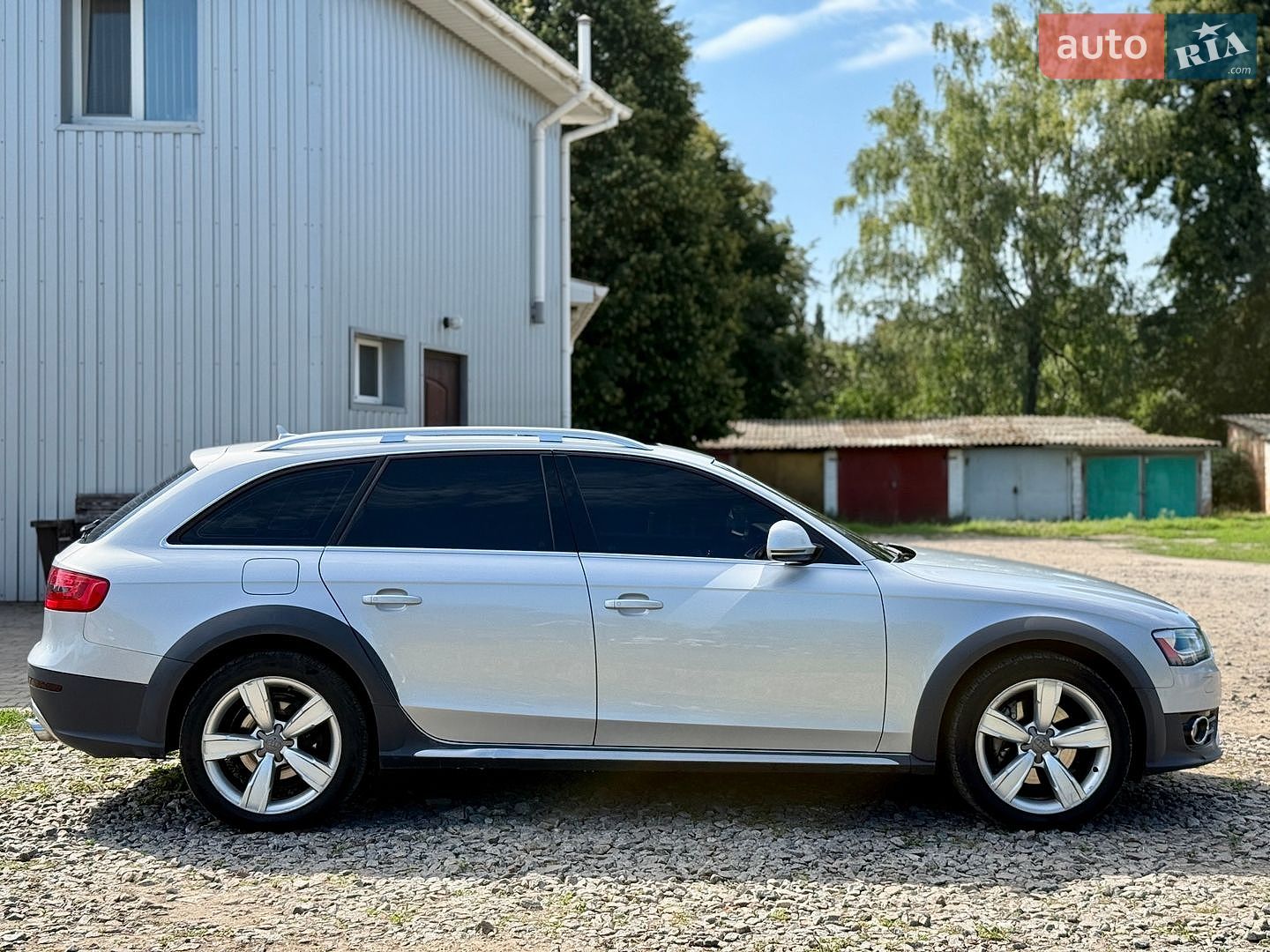 Audi A4 Allroad 2013 VIN WA1TFAFL5EA036670 фото оголошення 7 з 19