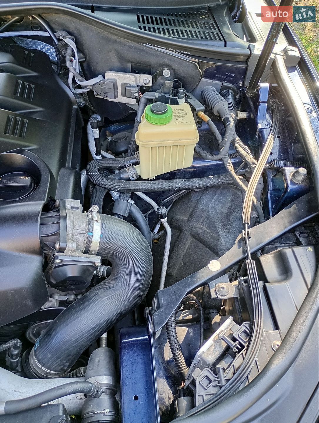 Volkswagen Touareg 2012 VIN WVGDP9BP9DD008989 фото оголошення 6 з 19