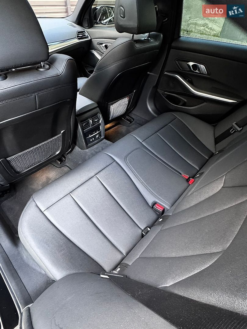 BMW 3 Series 2019 VIN 3MW5R7J54K8A05335 фото оголошення 15 з 29