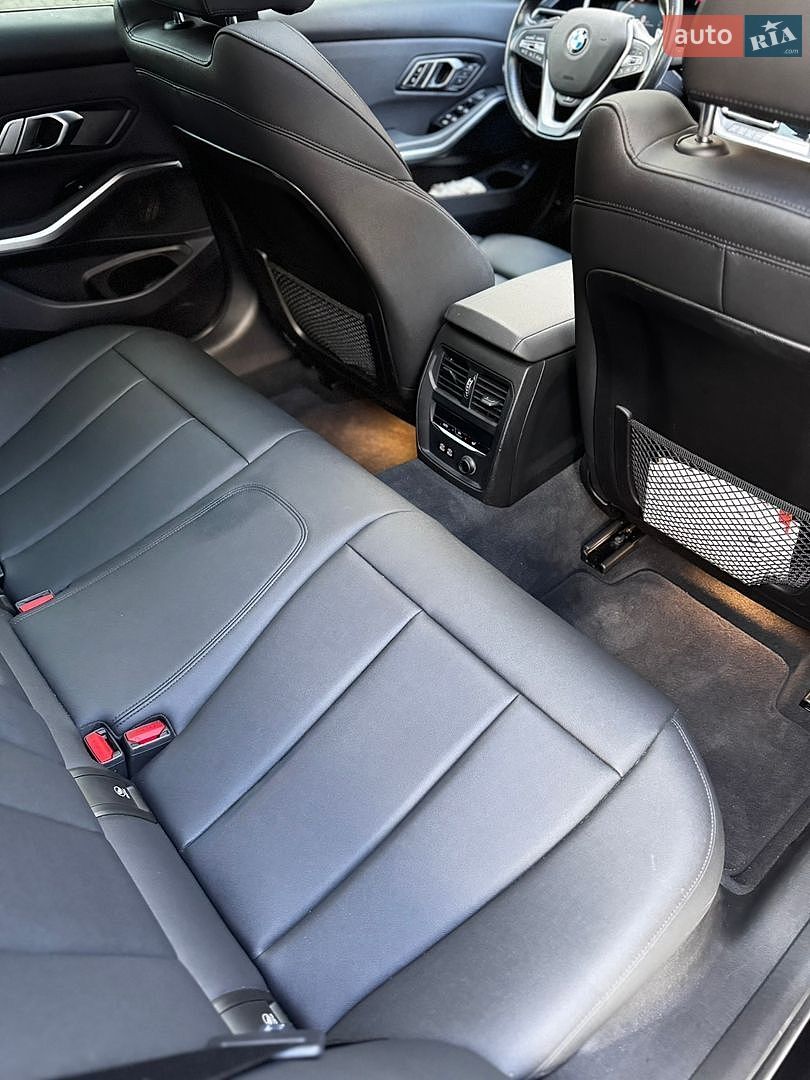 BMW 3 Series 2019 VIN 3MW5R7J54K8A05335 фото оголошення 17 з 29