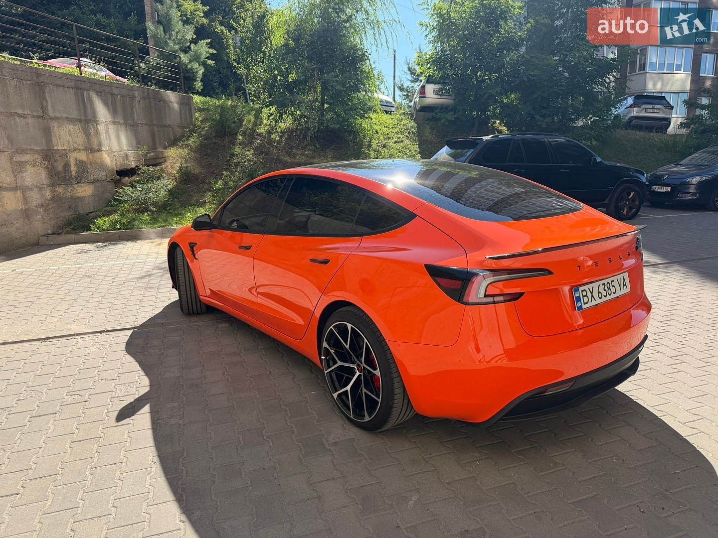 Tesla Model 3 2024 VIN 5YJ3E1EAXRF829940 фото оголошення 4 з 6