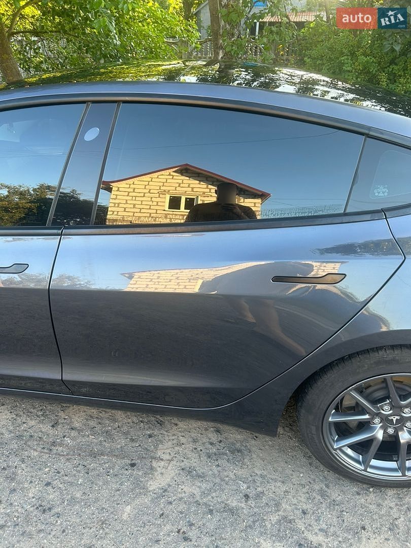 Tesla Model 3 2023 VIN 5YJ3E1EB1PF663054 фото оголошення 6 з 26