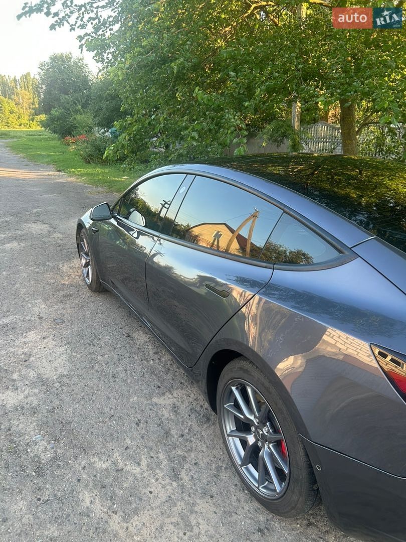 Tesla Model 3 2023 VIN 5YJ3E1EB1PF663054 фото оголошення 9 з 26