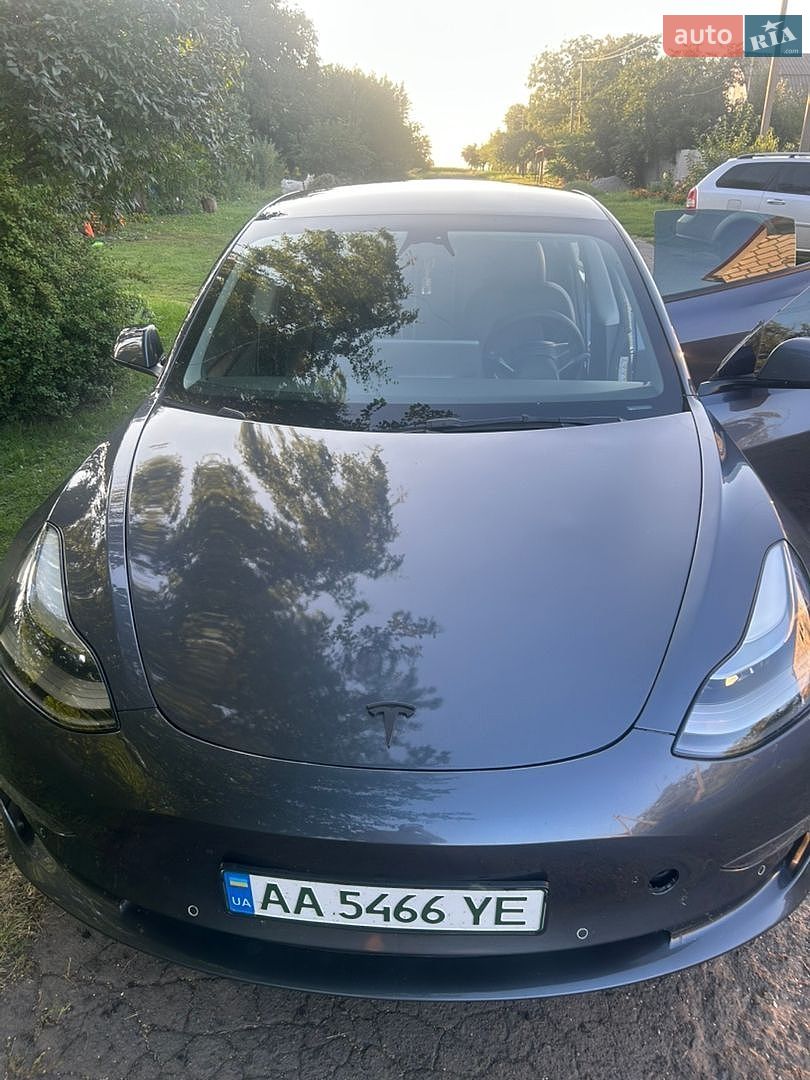Tesla Model 3 2023 VIN 5YJ3E1EB1PF663054 фото оголошення 13 з 26