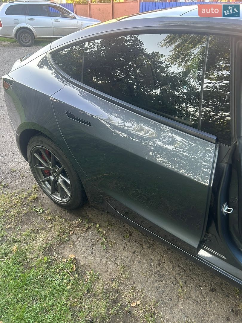 Tesla Model 3 2023 VIN 5YJ3E1EB1PF663054 фото оголошення 18 з 26