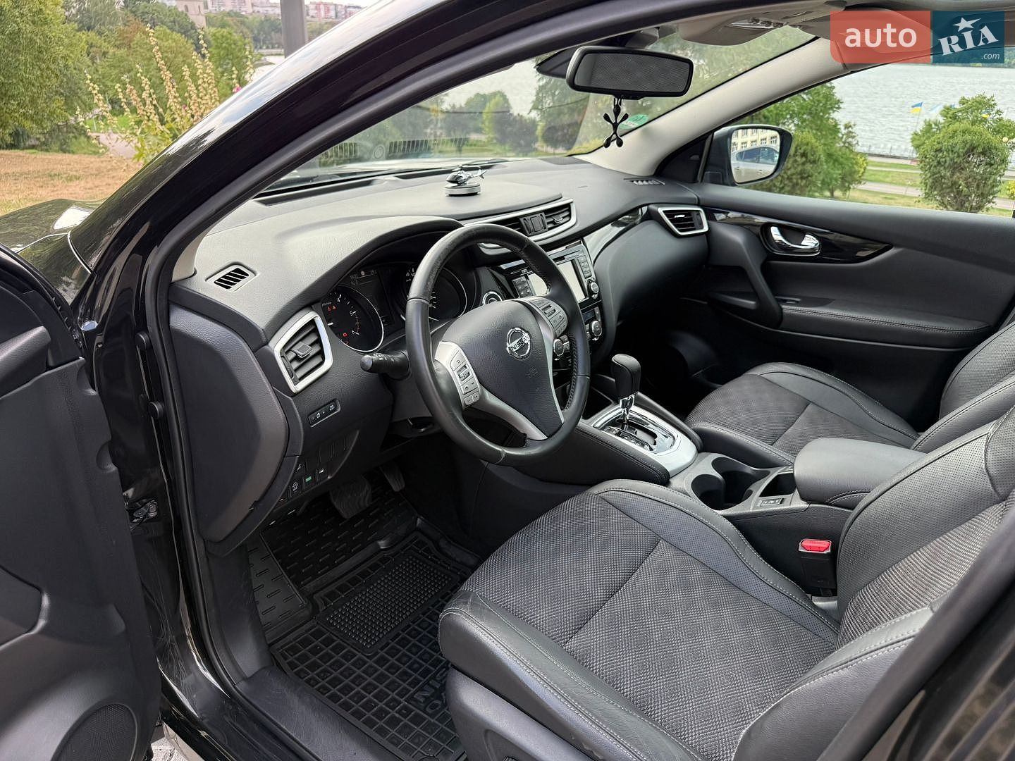 Nissan Qashqai 2015 VIN SJNFDAJ11U1266172 фото оголошення 43 з 73