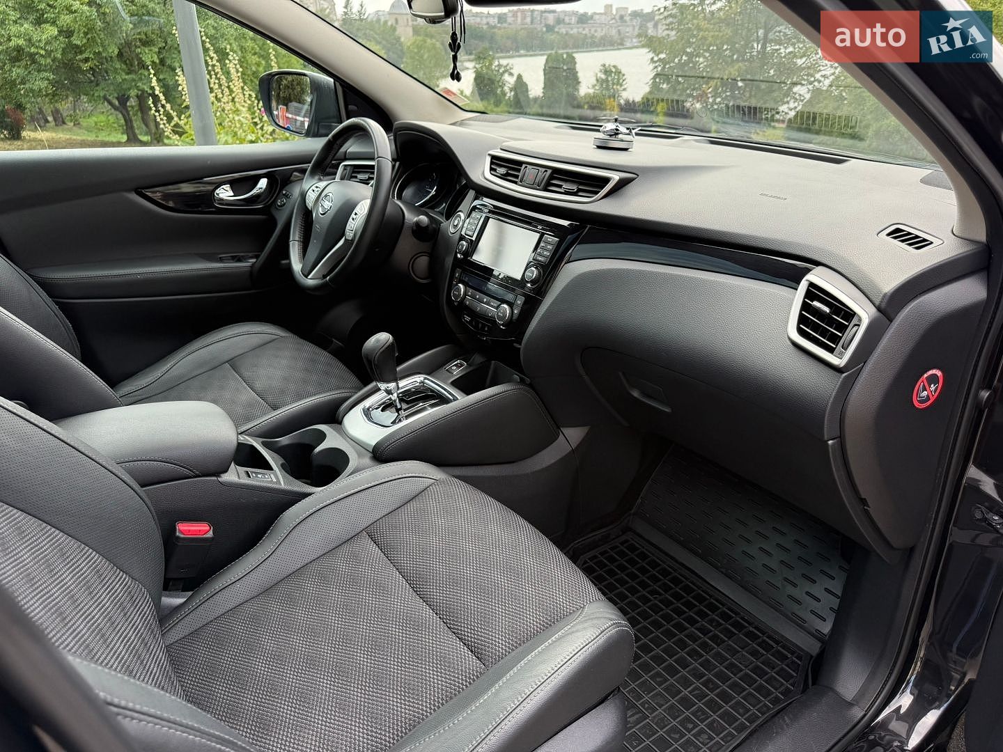 Nissan Qashqai 2015 VIN SJNFDAJ11U1266172 фото оголошення 56 з 73