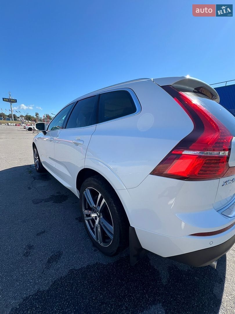 Volvo XC60 2021 VIN YV4102RK2M1836300 фото оголошення 3 з 26