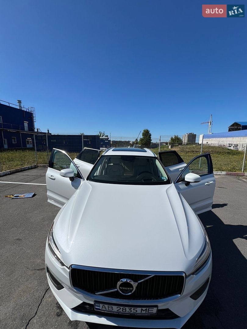 Volvo XC60 2021 VIN YV4102RK2M1836300 фото оголошення 19 з 26