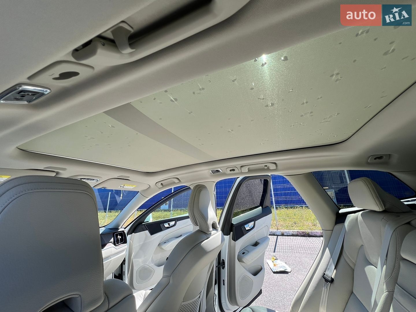 Volvo XC60 2021 VIN YV4102RK2M1836300 фото оголошення 20 з 26