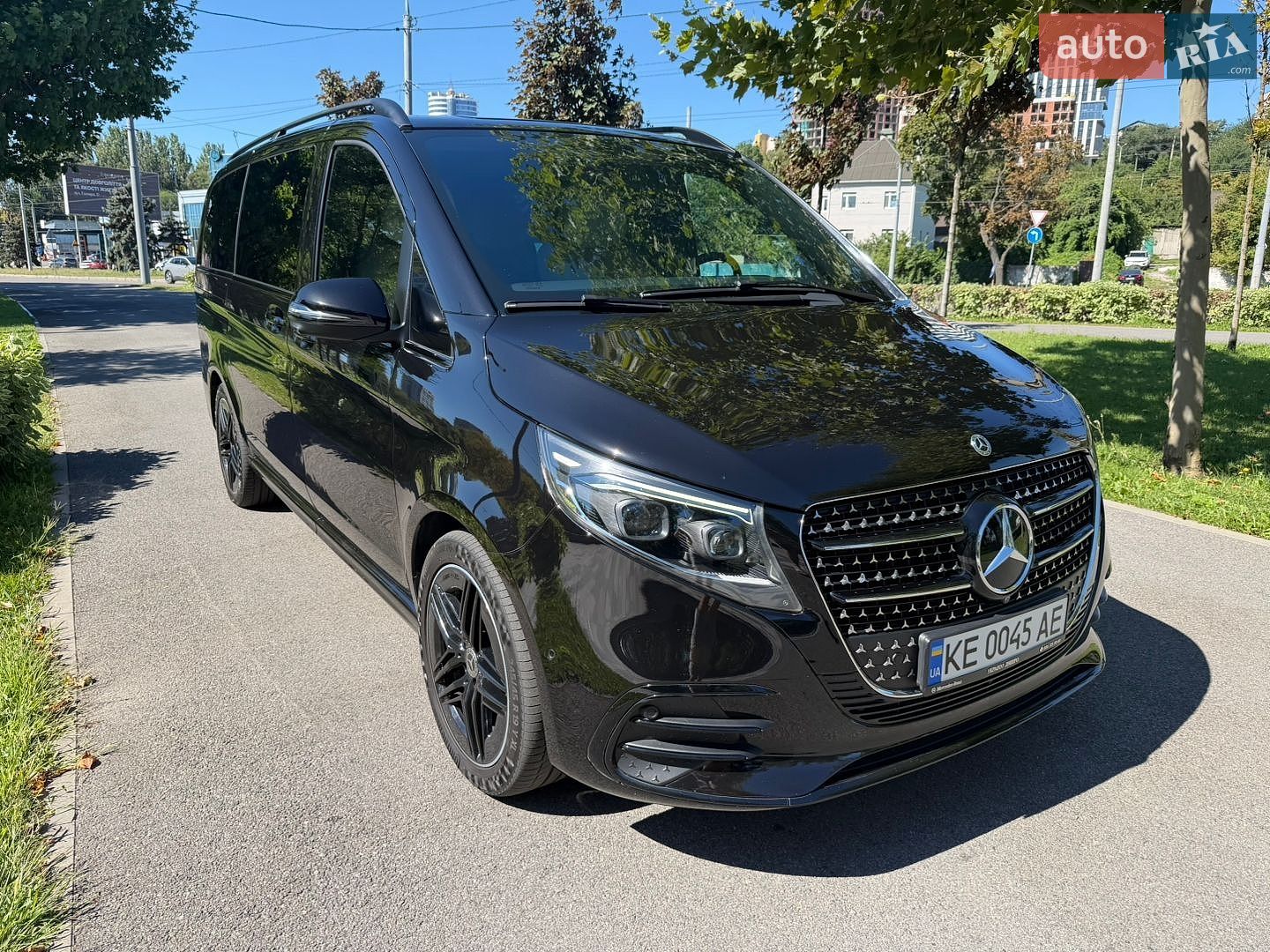 Mercedes-Benz V-Class 2024 VIN W1V447813S4404773 фото оголошення 3 з 40