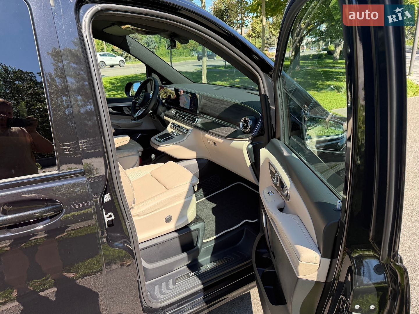 Mercedes-Benz V-Class 2024 VIN W1V447813S4404773 фото оголошення 31 з 40